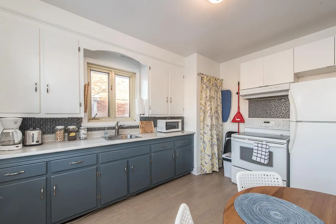 Guest house Gite Du Survenant Montreal